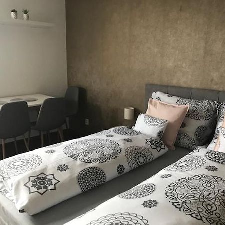 Apartmán Innova Zlín Esterno foto