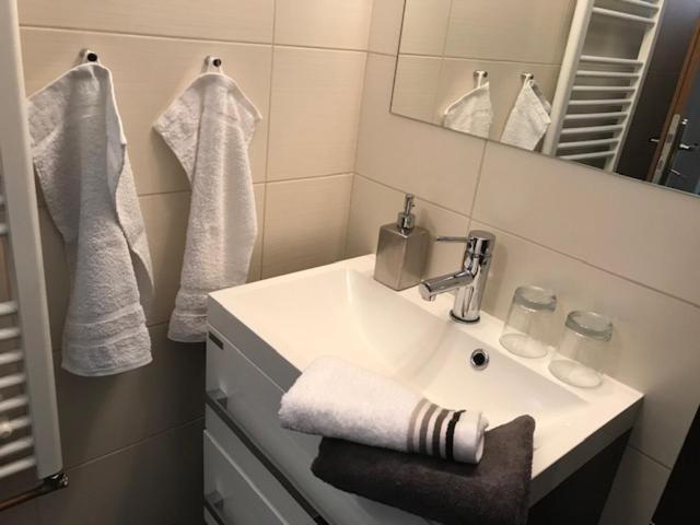 Apartmán Innova Zlín Esterno foto